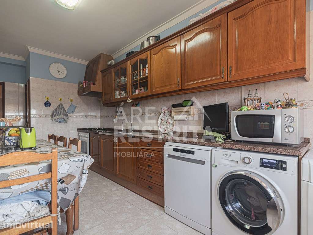 Apartamento T2 com varanda e elevador vista serra de sintra - Grande imagem: 5/34