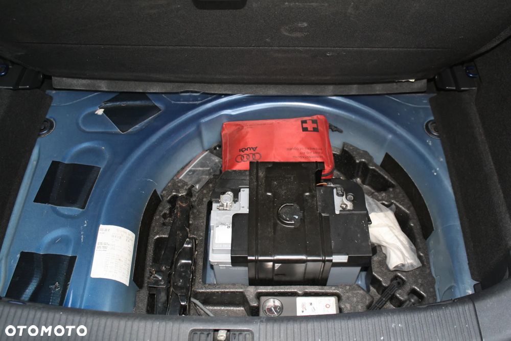 Audi A1 3-drzwiowe 1.6 TDI S line edition - 17