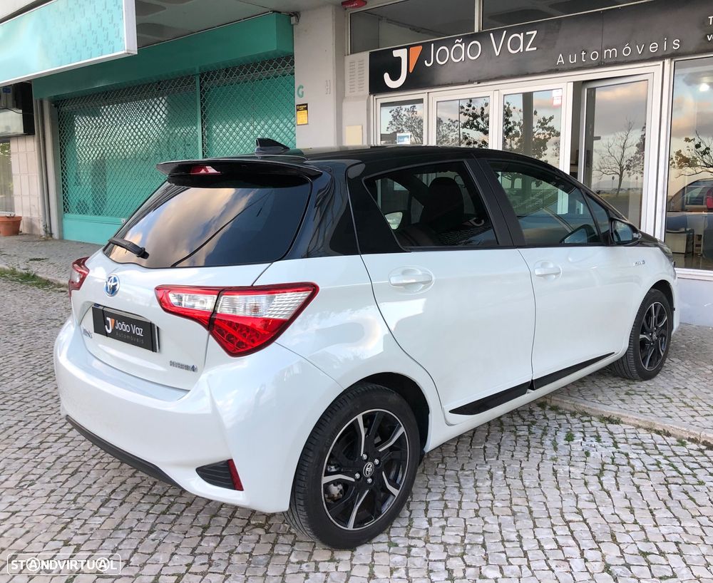 Toyota Yaris 1.5 HSD Square Collec.White - 10