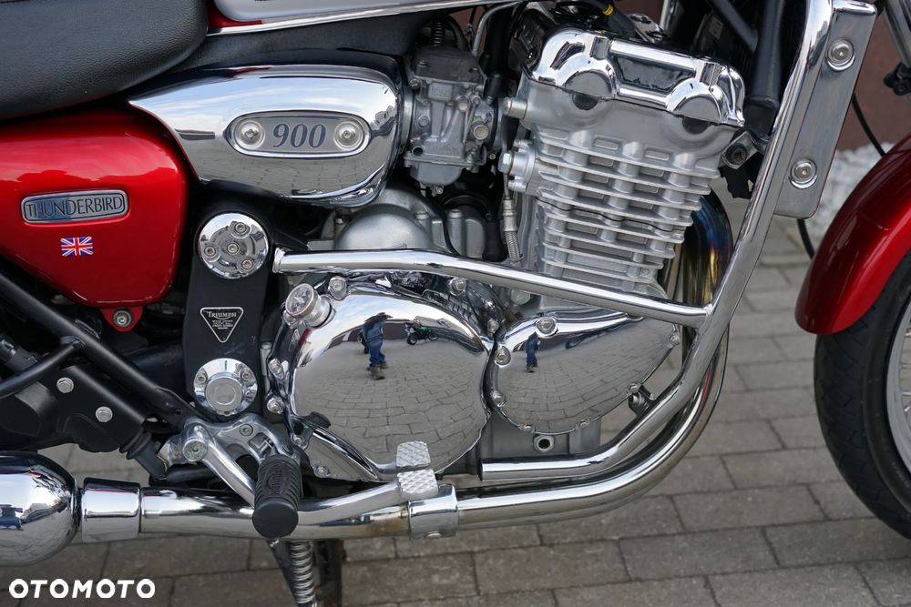 Triumph Thunderbird - 12