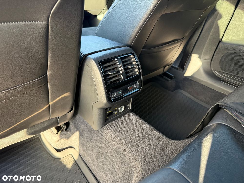 Volkswagen Arteon 2.0 TSI 4Motion R-Line DSG - 12