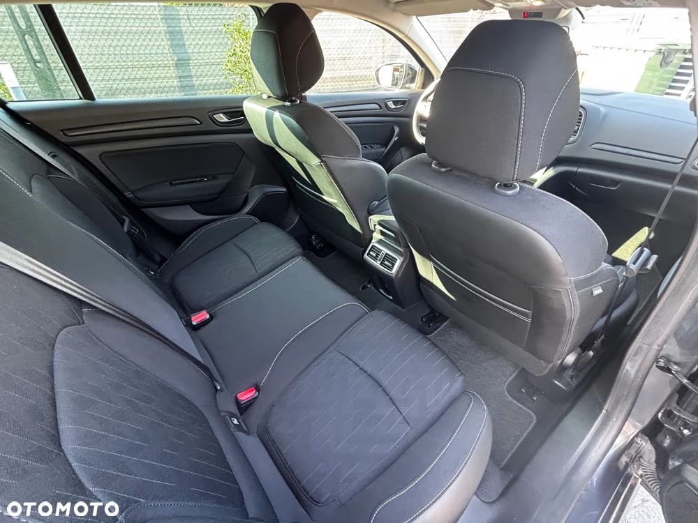 Renault Megane TCe 140 GPF LIMITED - 8