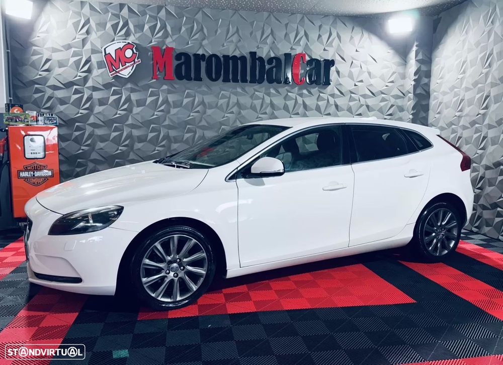 Volvo V40 1.6 D2 Momentum Eco - 8