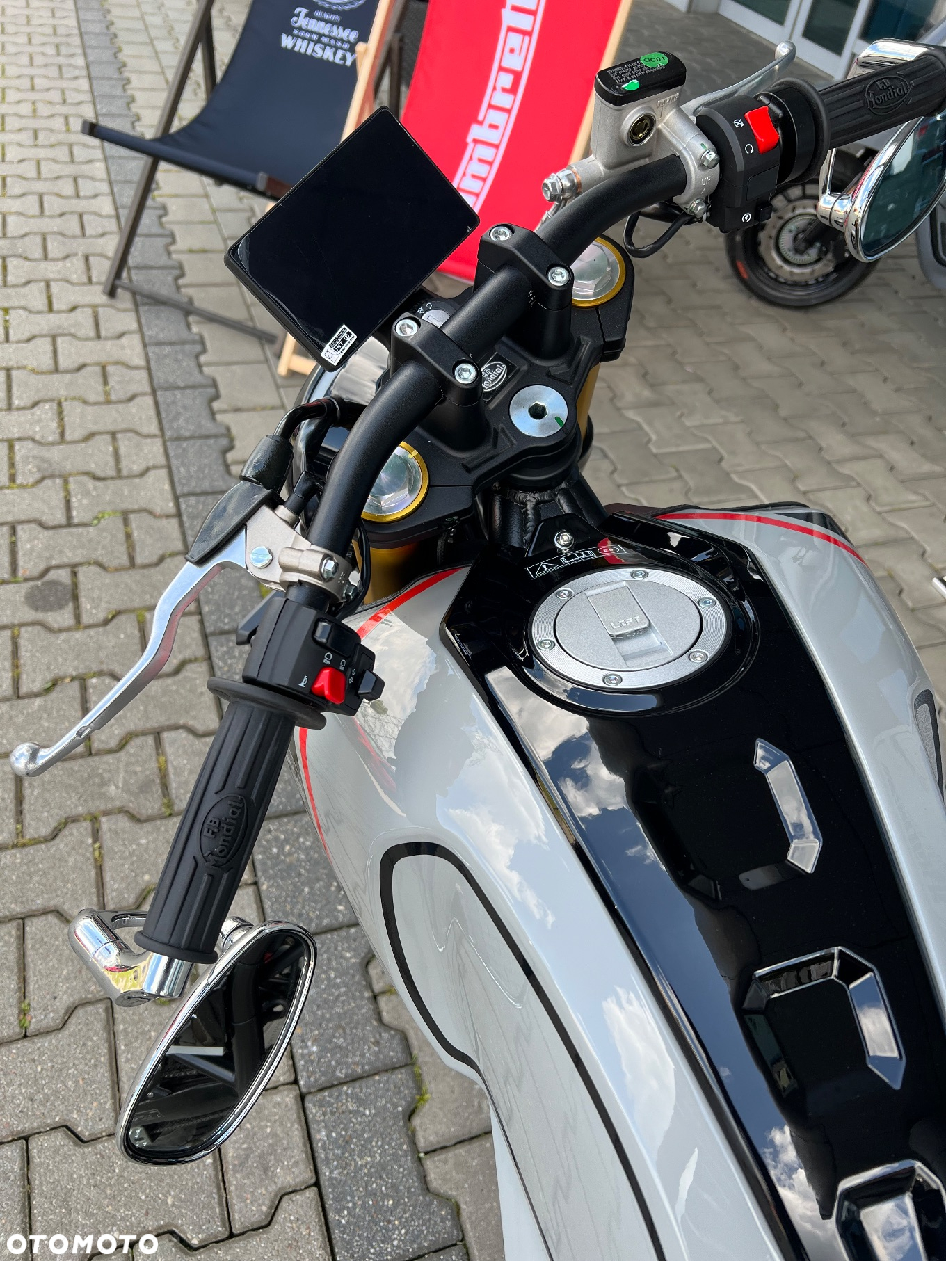 Mondial HPS 125 - 4
