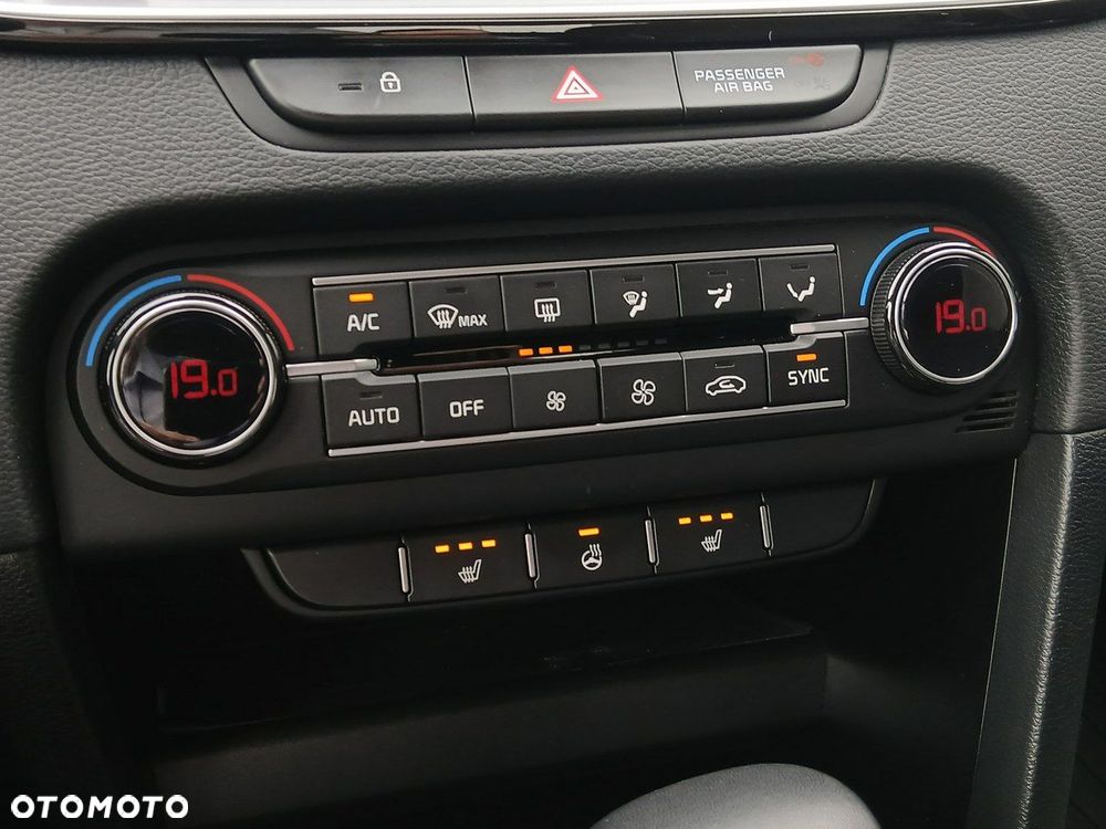 Kia Ceed - 25