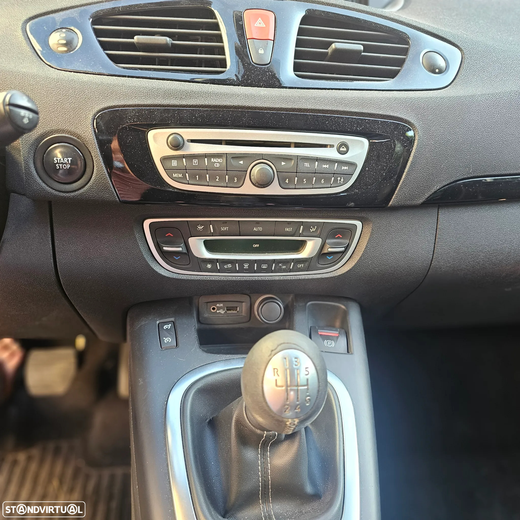 Renault Grand Scénic 1.5 dCi Dynamique S 7L - 21