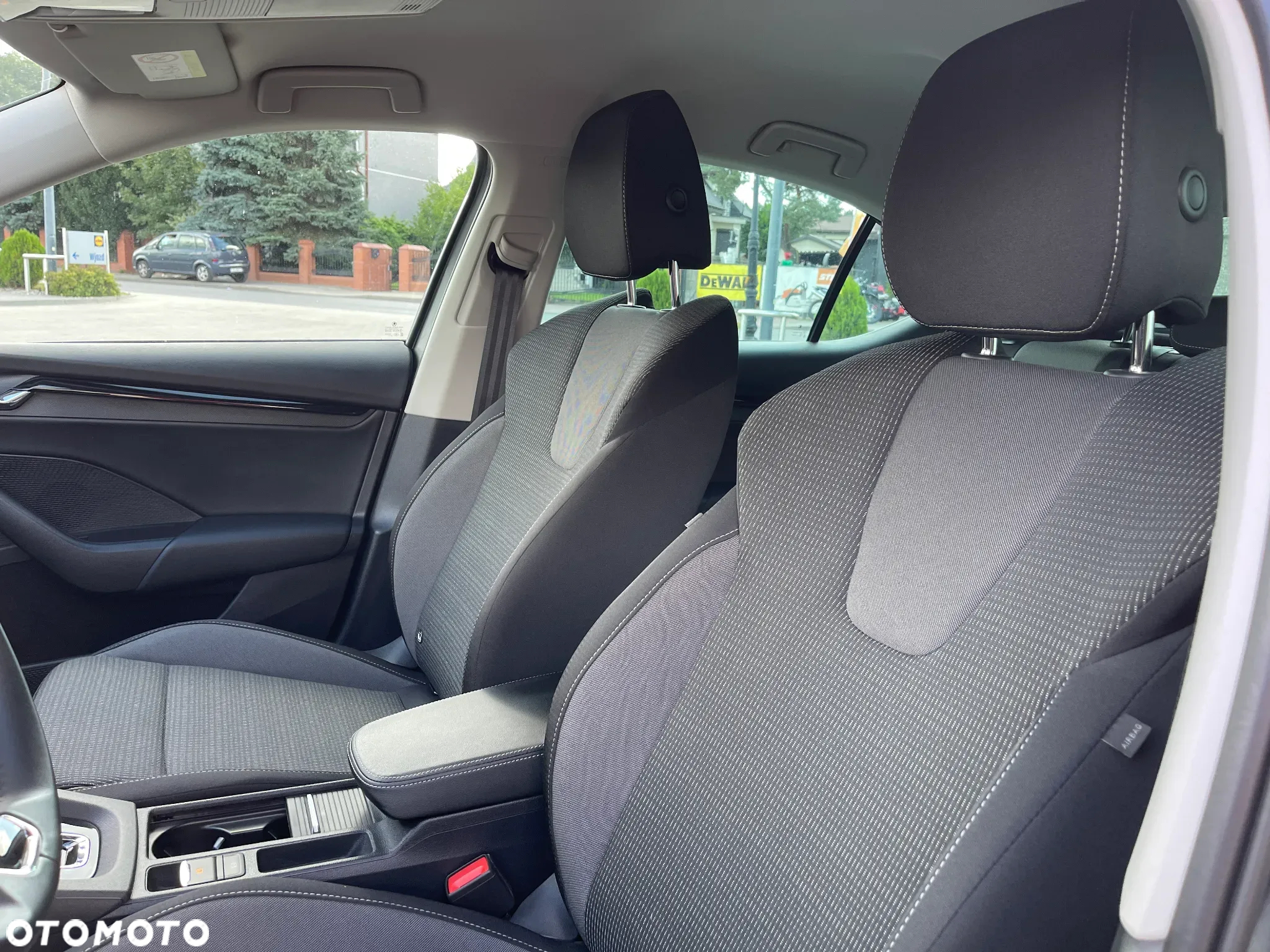 Skoda Octavia 1.5 TSI e-Tec Sportline DSG - 24