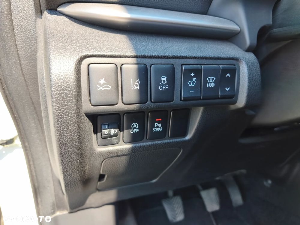 Mitsubishi Eclipse Cross 1.5 T Intense - 23