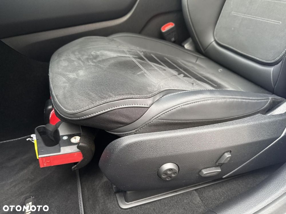 Mercedes-Benz GLC - 13