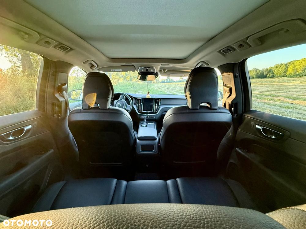 Volvo XC 60 T6 AWD Momentum - 8