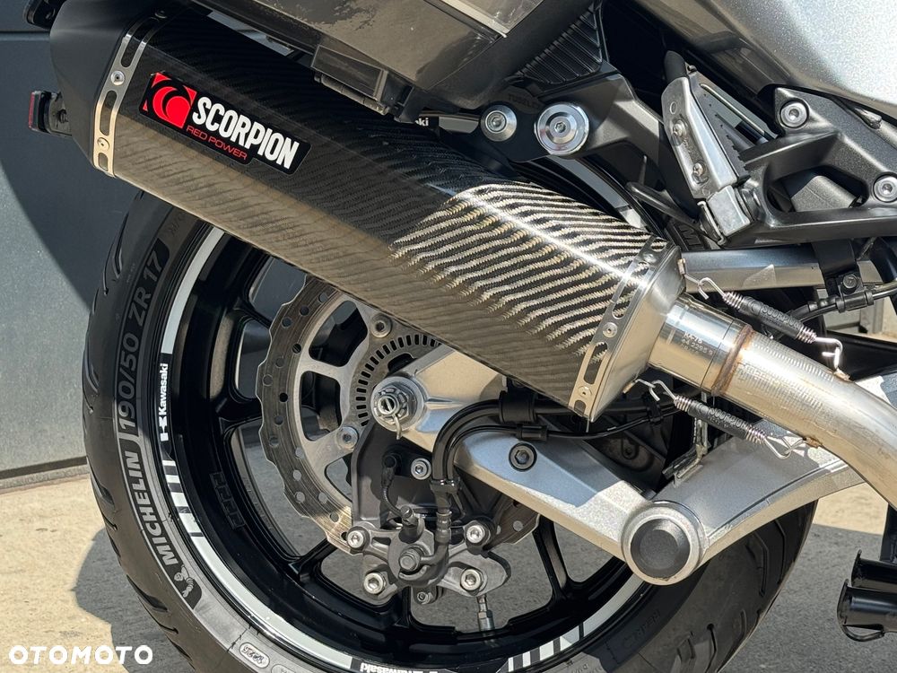 Kawasaki GTR - 9