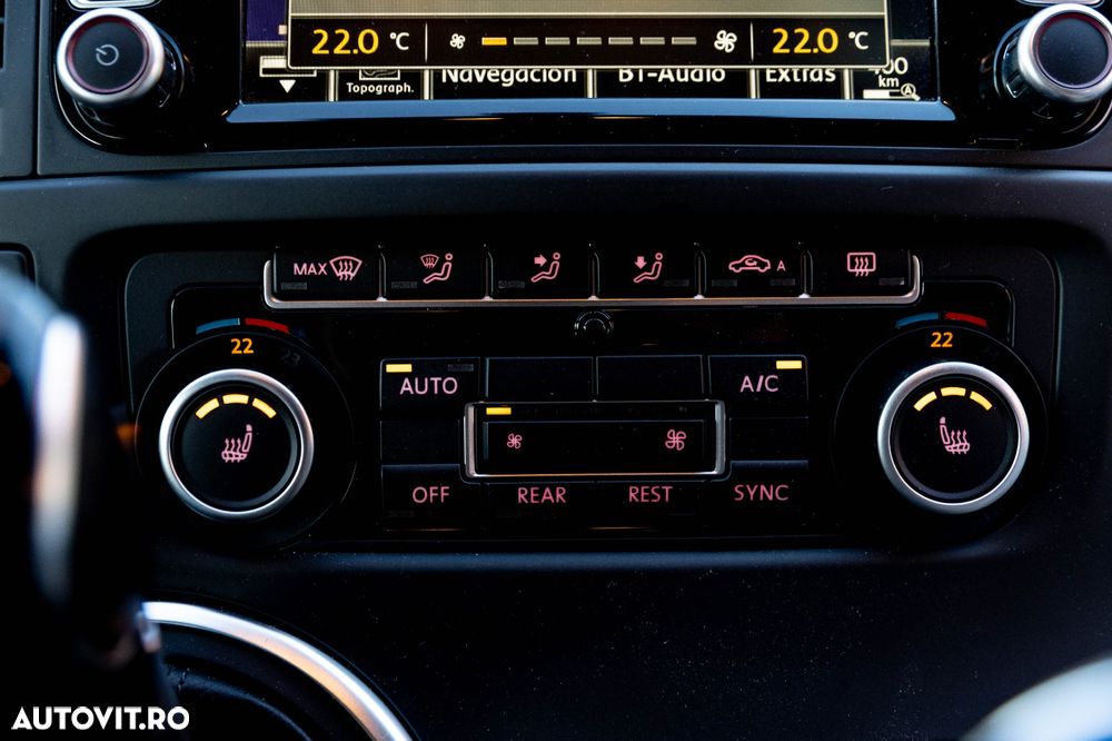 Volkswagen Multivan - 2