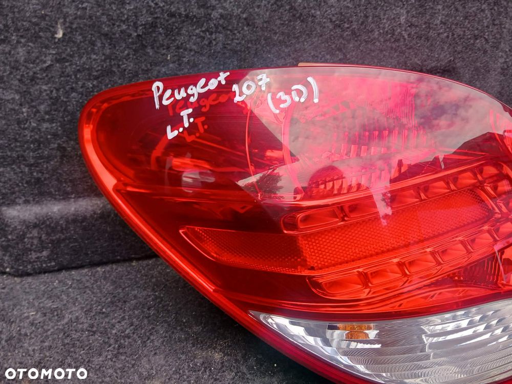 Peugeot 207 lift lampa tylna lewa, prawa - 2