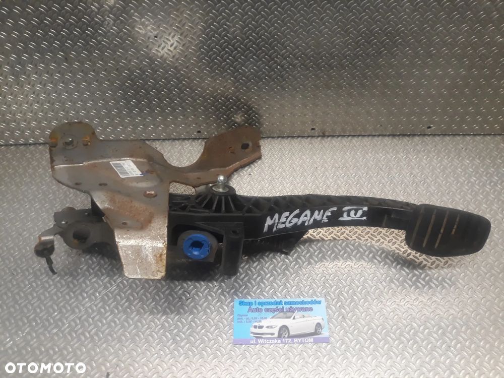 PEDAŁ SPRZĘGŁA RENAULT MEGANE III 1,9 DCI 465030037R
