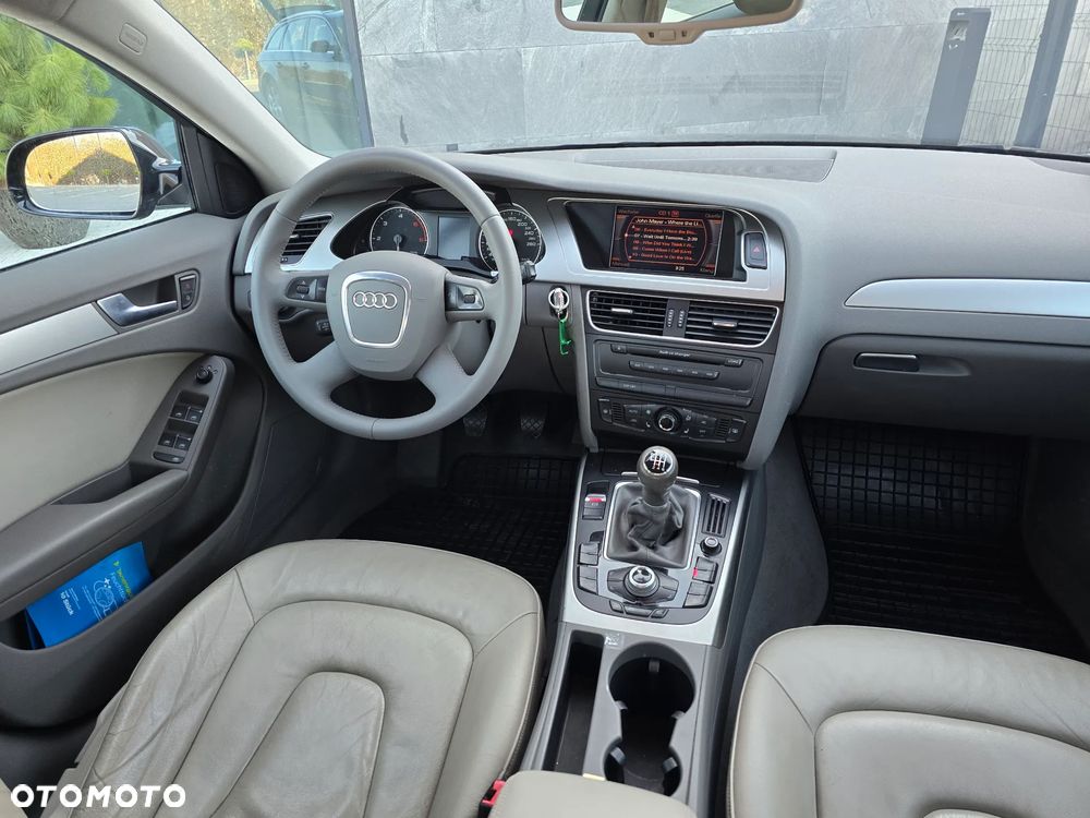 Audi A4 Avant 2.0 TDI DPF Ambiente - 10