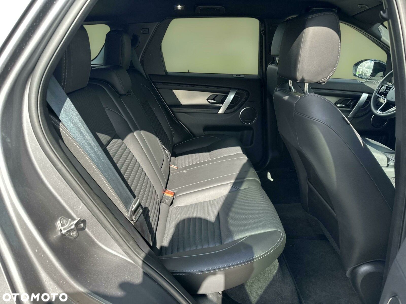 Land Rover Discovery Sport - 13