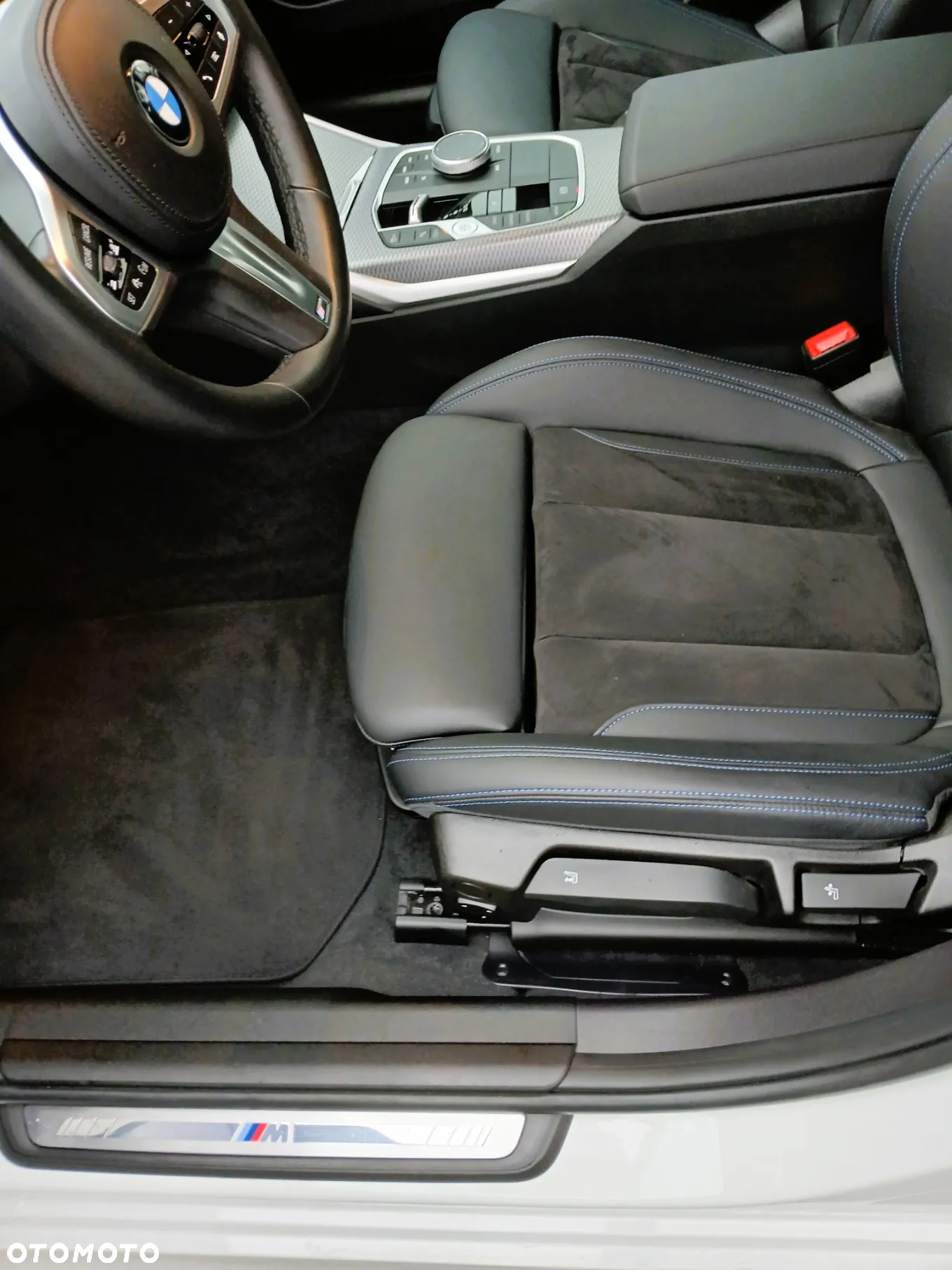 BMW Seria 3 330i M Sport sport - 13