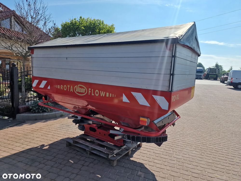 Vicon RO-XL, 4000L, siew graniczny - 1