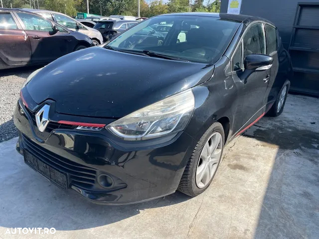 Dezmembrez Renault Clio 4 2015 1.2 benzina - 4