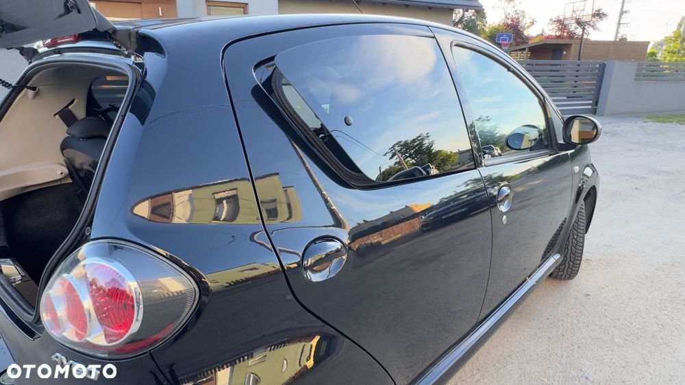 Toyota Aygo 1.0 VVT-i Black - 12