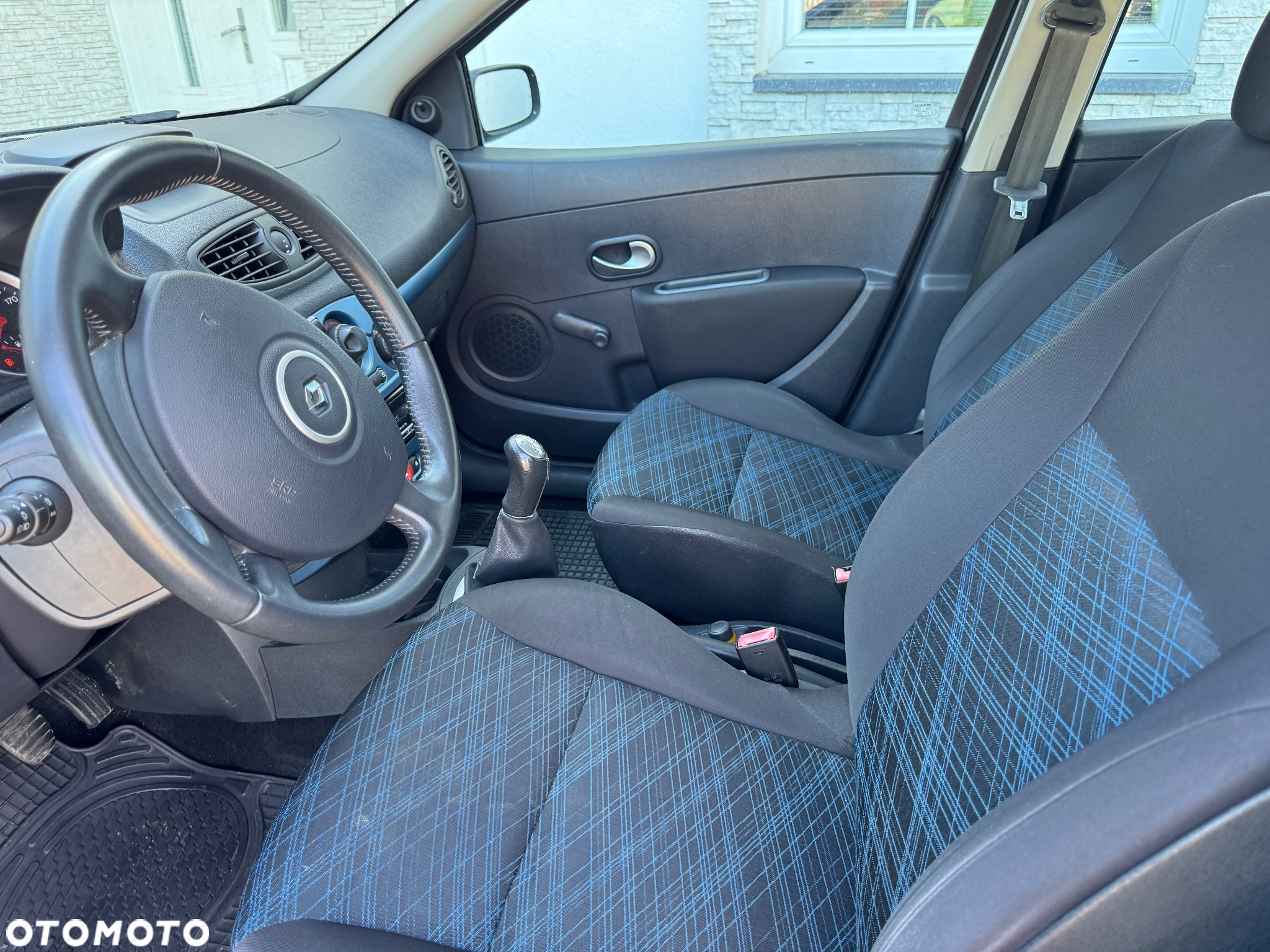 Renault Clio 1.2 16V 75 Expression - 9
