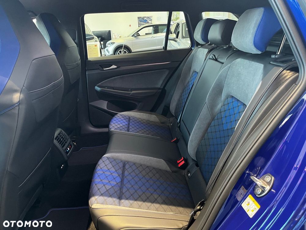 Volkswagen Golf - 18