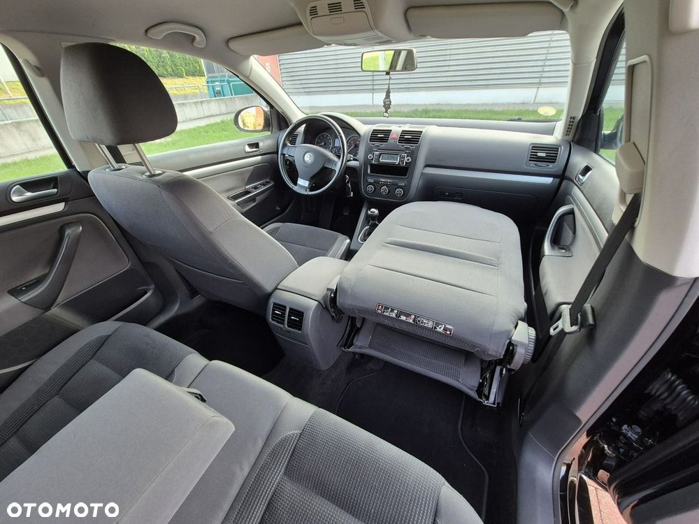 Volkswagen Golf - 29