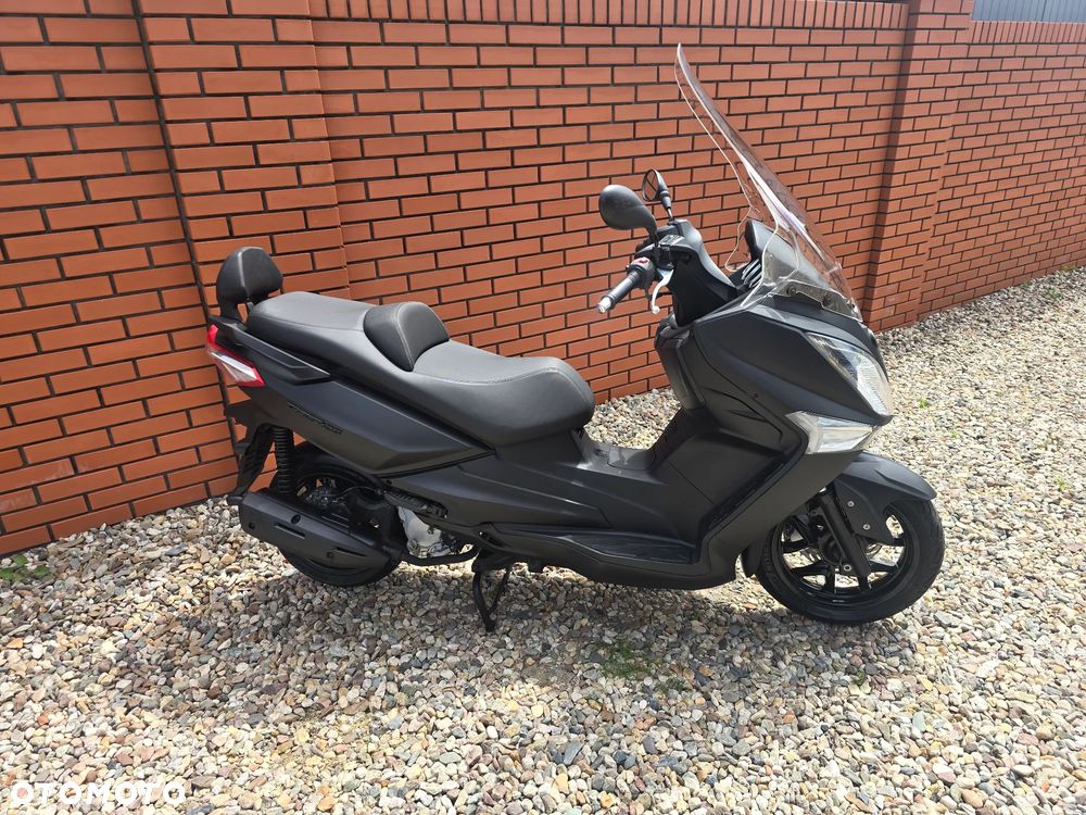 SYM GTS - 3