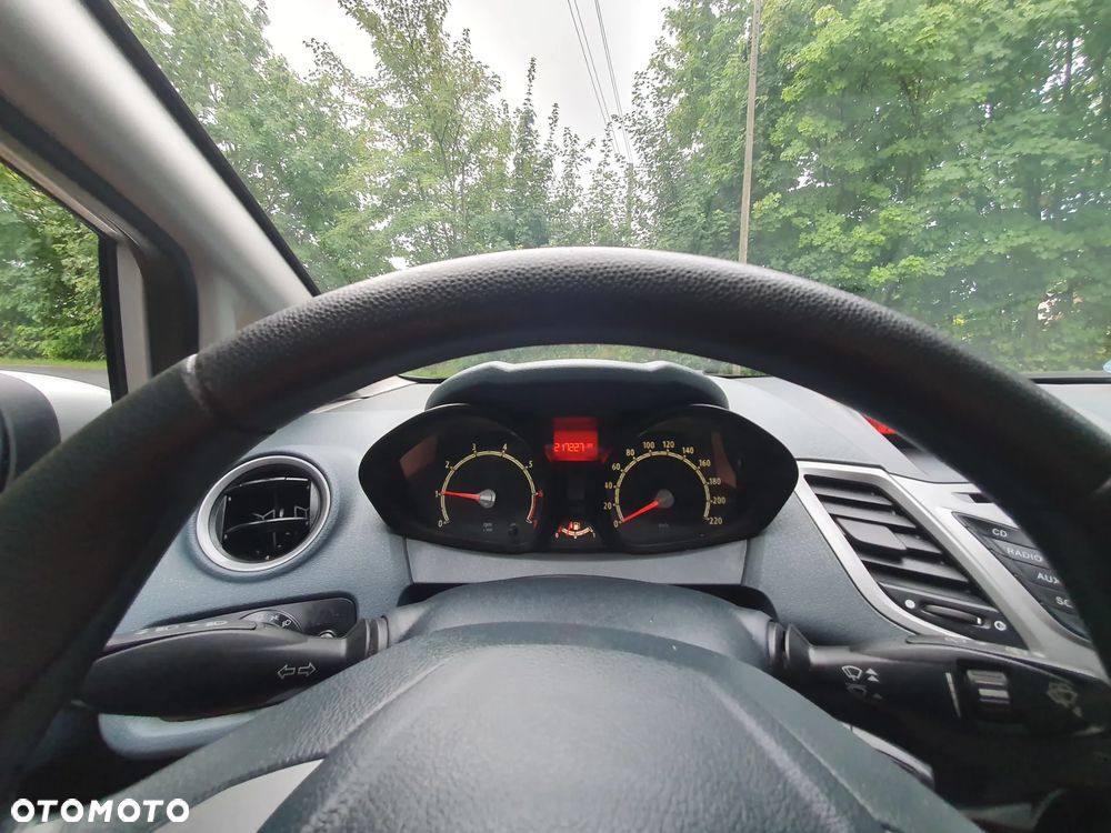 Ford Fiesta 1.25 Ambiente - 14