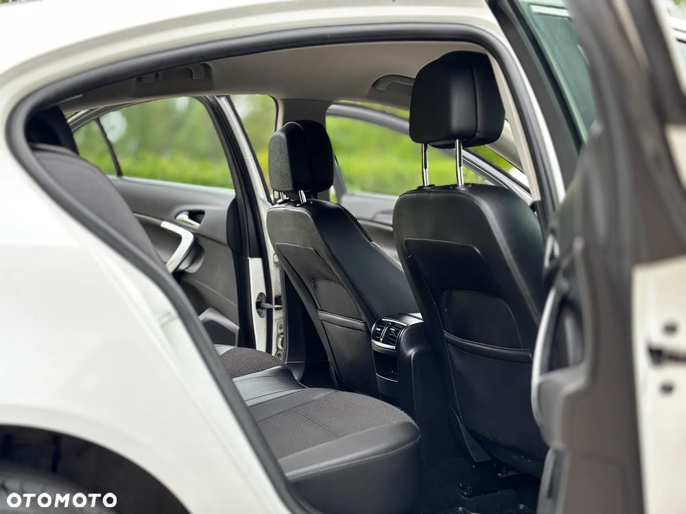 Opel Insignia - 15