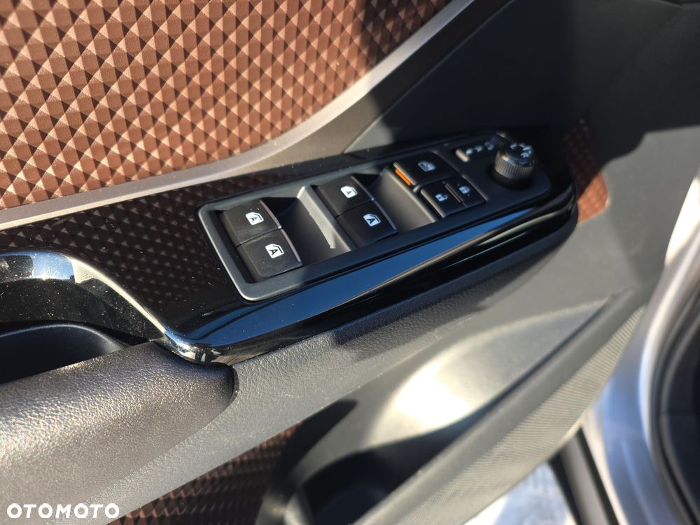 Toyota C-HR 1.8 Hybrid Prestige - 19