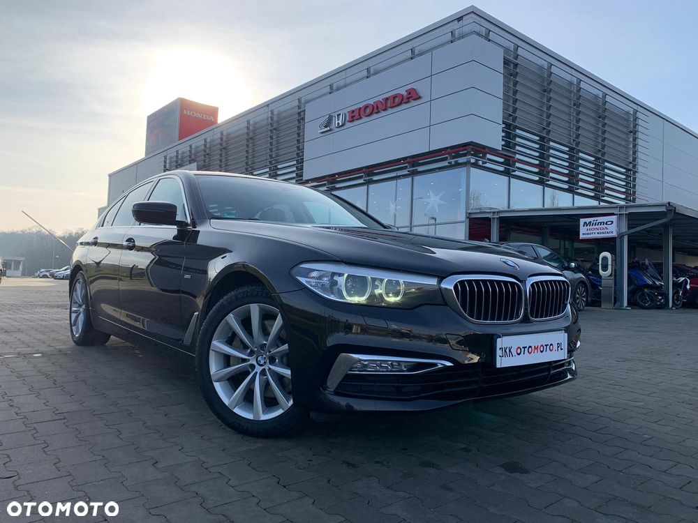 BMW Seria 5 530i GPF xDrive Luxury Line - 1