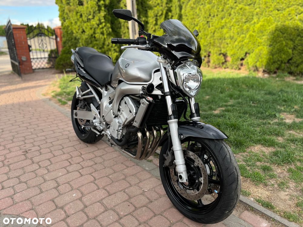 Yamaha FZ6 - 2