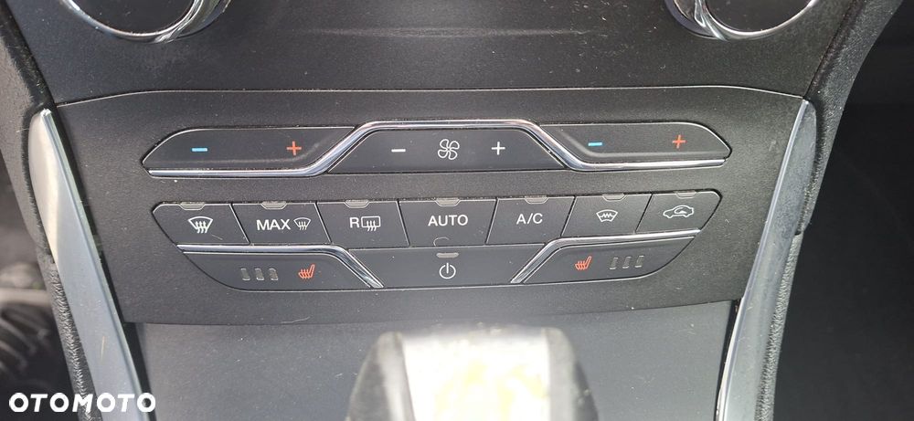 Ford S-Max 2.0 TDCi Titanium PowerShift - 20