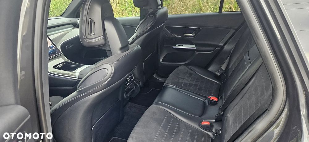 Mercedes-Benz GLC 300 e 4Matic 9G-TRONIC Edition AMG Line - 16