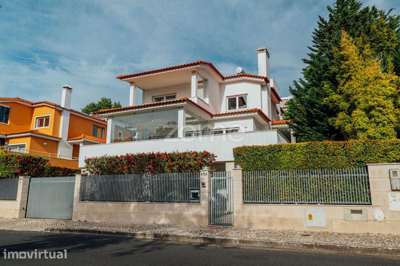 Moradia T5 de Luxo com Piscina - Grande imagem: 2/60