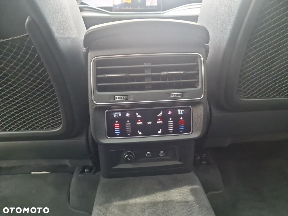 Audi SQ8 TFSI Quattro Tiptronic - 27