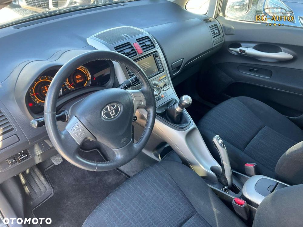 Toyota Auris - 31