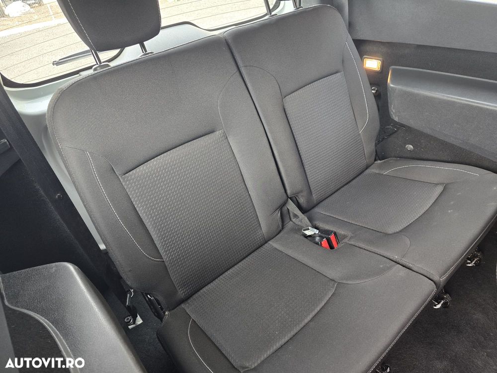 Dacia Lodgy 1.6 SCe Laureate - 11