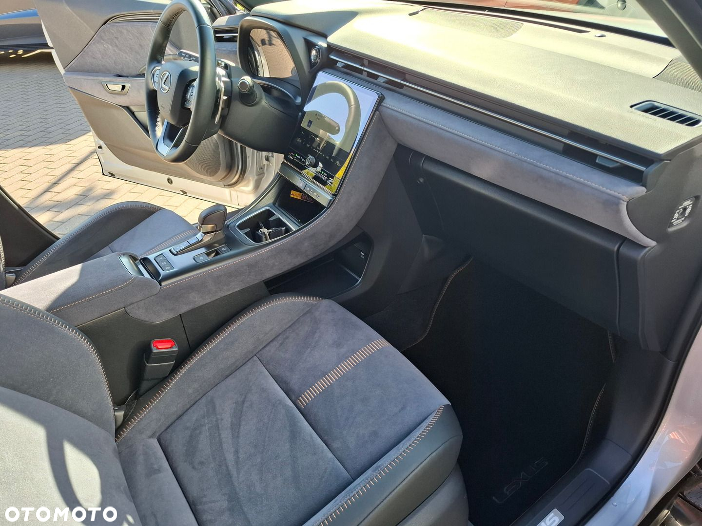 Lexus LBX 1.5 Hybrid Cool - 19