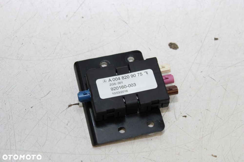 MODUŁ ANTENY ZGS GPS MERCEDES ACTROS MP4 A0048209075 - 2