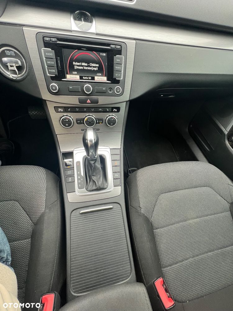 Volkswagen Passat Variant 2.0 TDI Comfortline DSG - 16