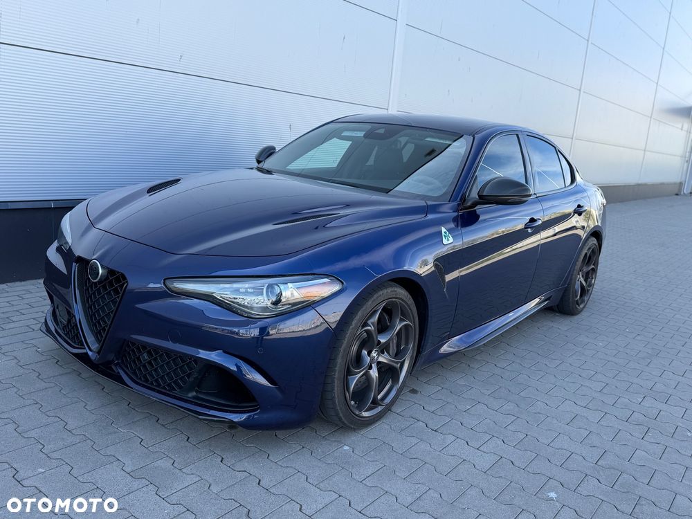 Alfa Romeo Giulia 2.9 V6 Bi-Turbo AT8 Quadrifoglio - 4