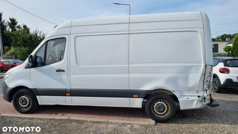 Mercedes-Benz Sprinter - 4