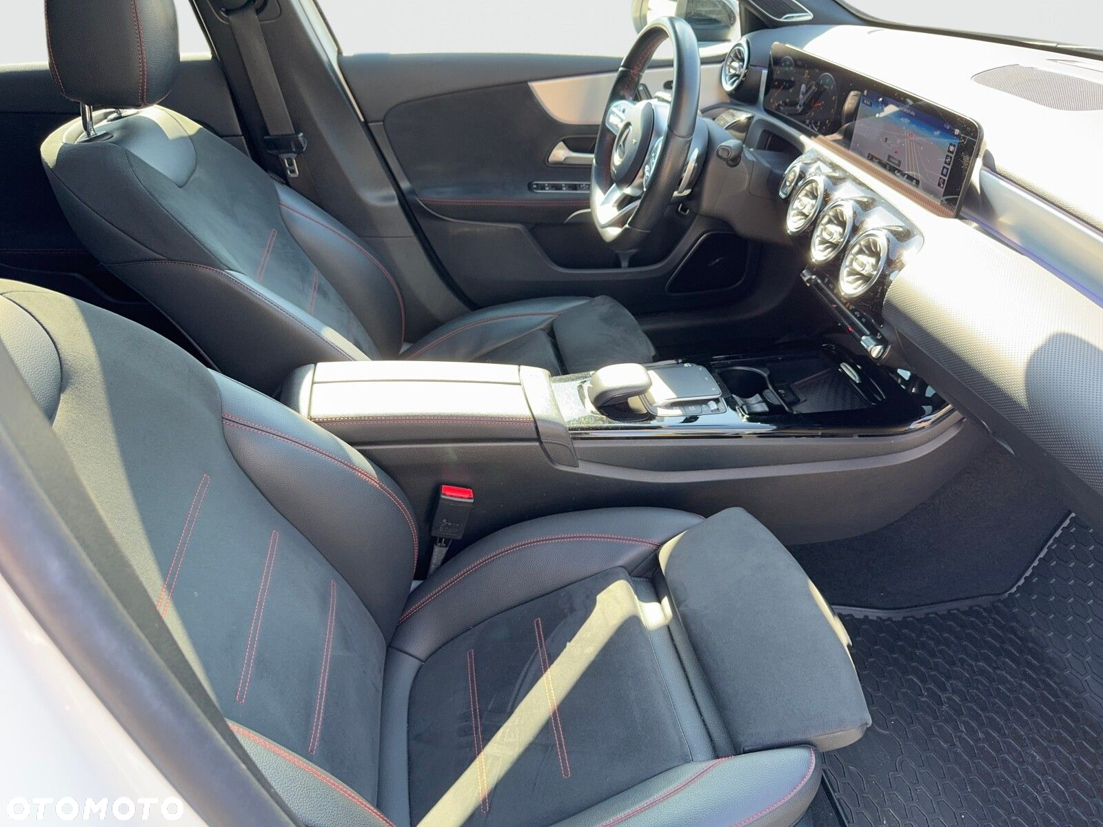 Mercedes-Benz Klasa A 250 AMG Line 7G-DCT - 22