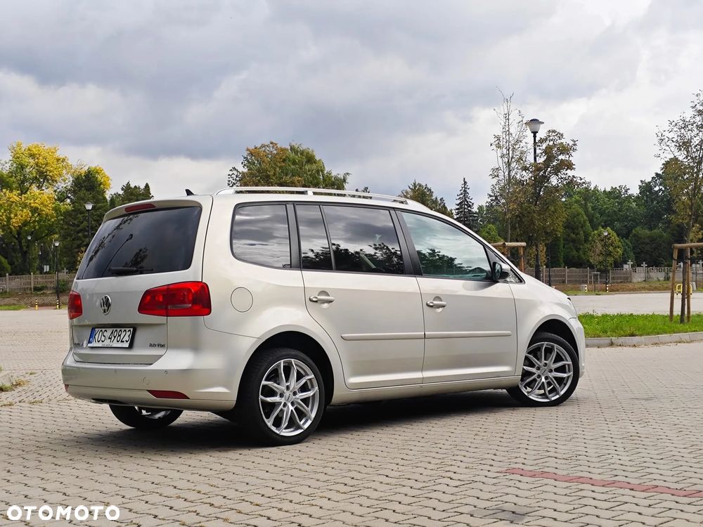 Volkswagen Touran 2.0 TDI Highline - 16