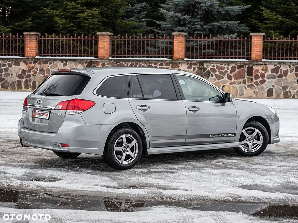 Subaru Legacy - 8