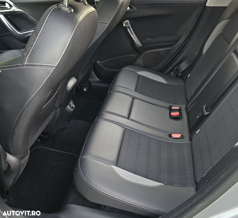 Peugeot 2008 1.2 PureTech Turbo EAT6 S&S Allure - 14