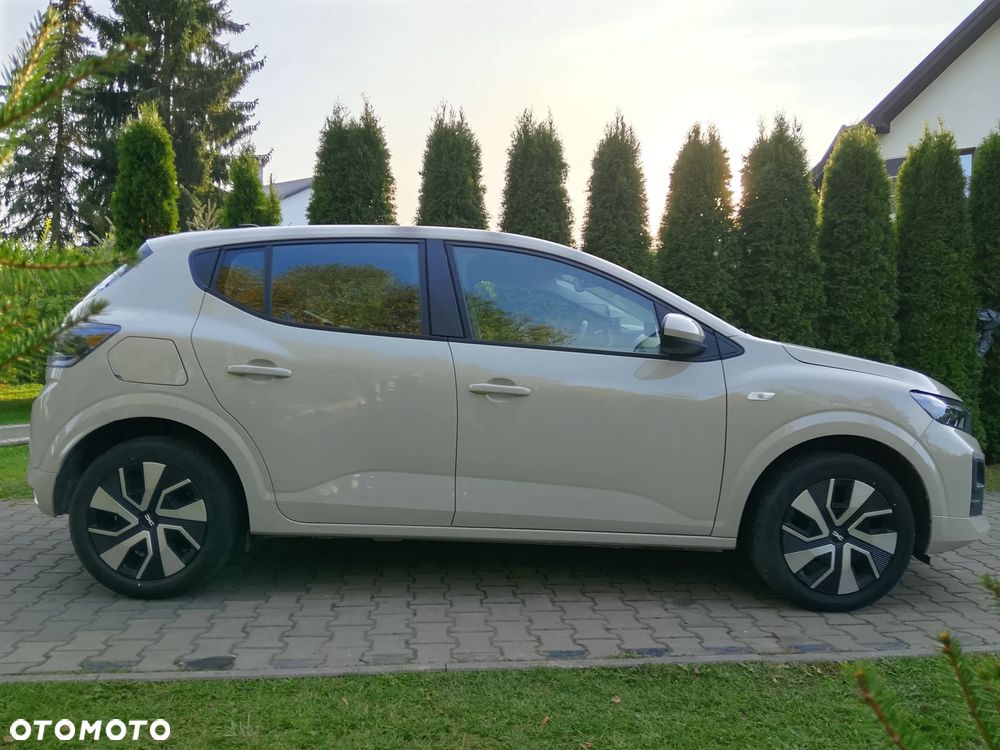 Dacia Sandero - 8
