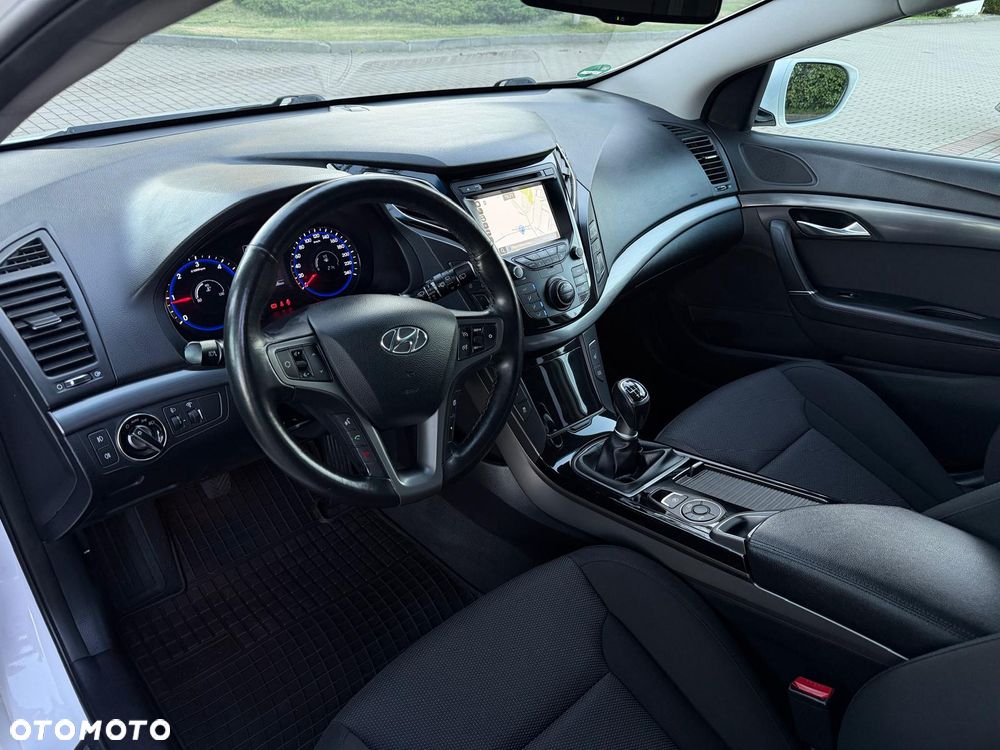 Hyundai i40 Kombi 1.7 CRDi Trend - 35